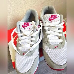 NIKE AIR MAX CORRELETE